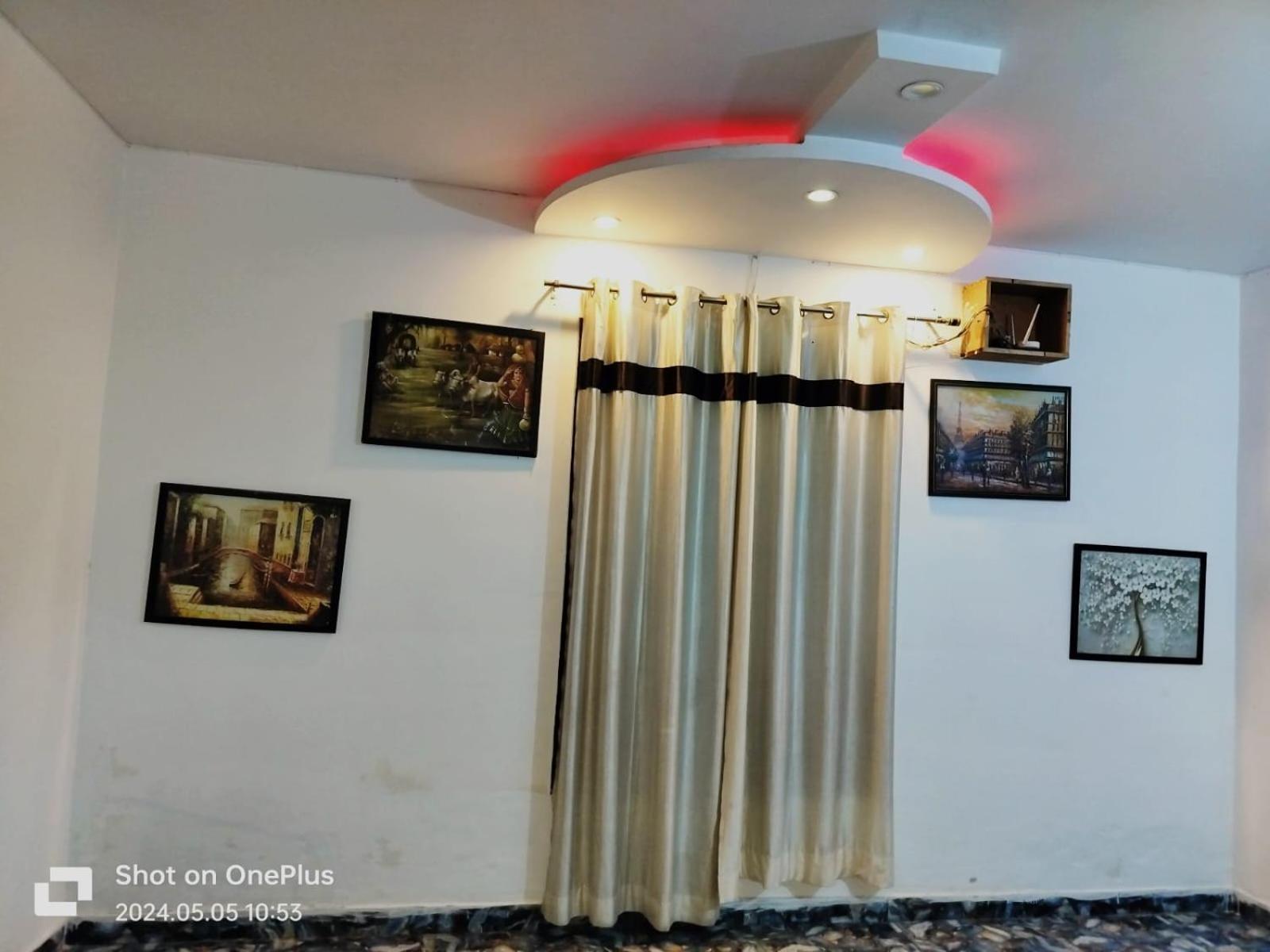 Hotel Janvi Palace เดลี ภายนอก รูปภาพ